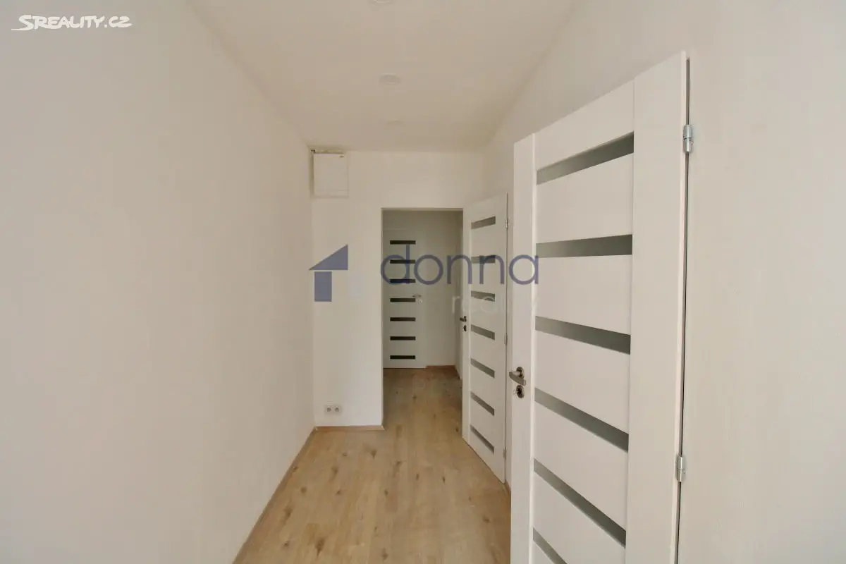 Pronájem bytu 3+1 74 m², Počernická, Praha 10 - Malešice