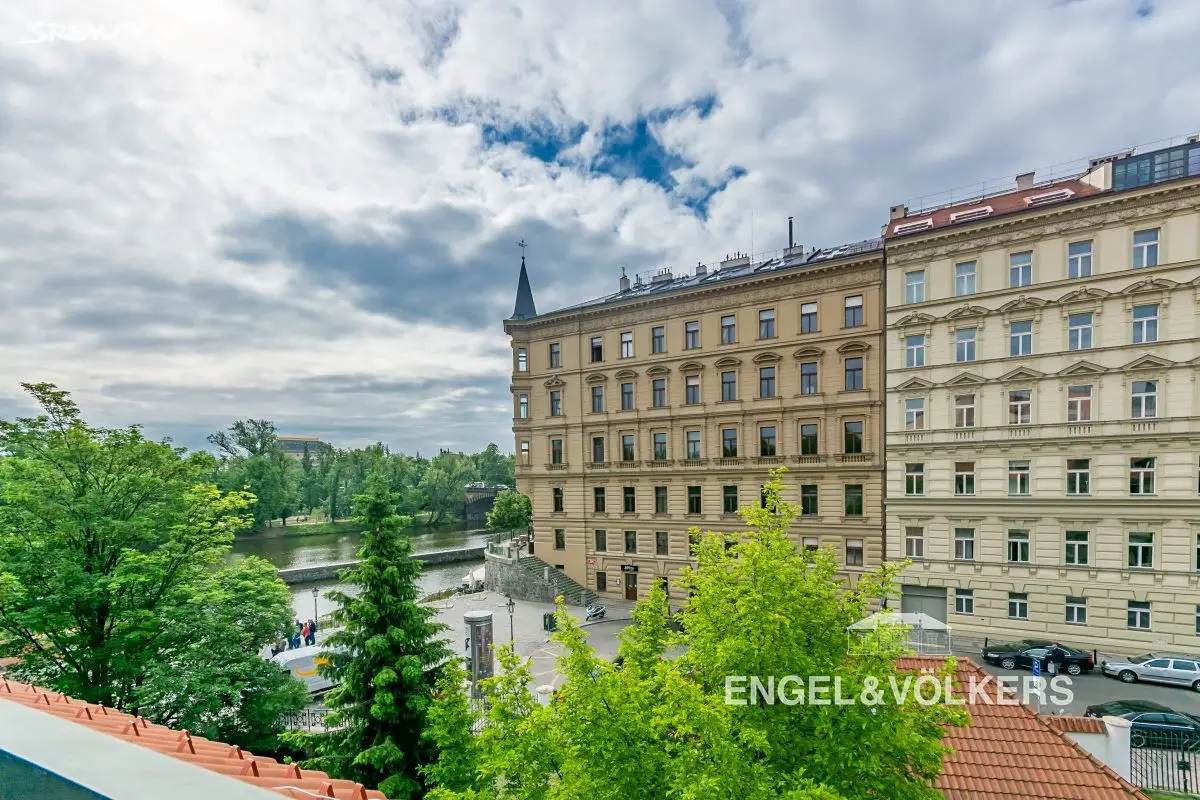 Pronájem bytu 5+1 189 m² (Mezonet), Říční, Praha 1 - Malá Strana