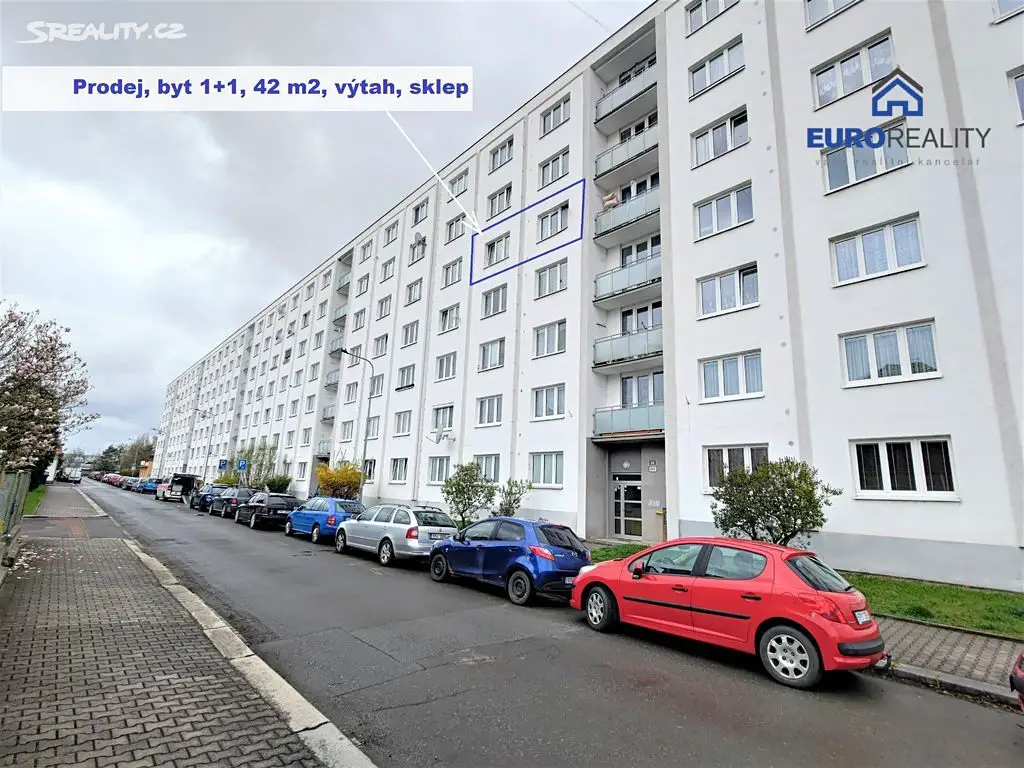 Prodej bytu 2+1 42 m², Železničářská, Plzeň - Doubravka