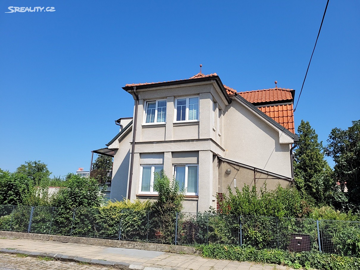 Prodej  rodinného domu 200 m², pozemek 518 m², Svatováclavská, Uherské Hradiště