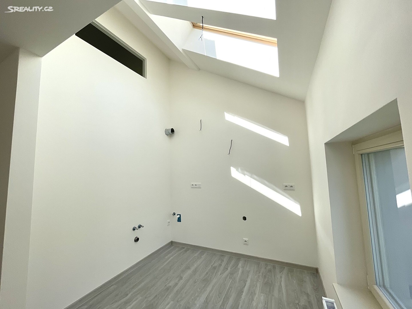 Prodej bytu 1+1 36 m², Košická, Praha 10 - Vršovice