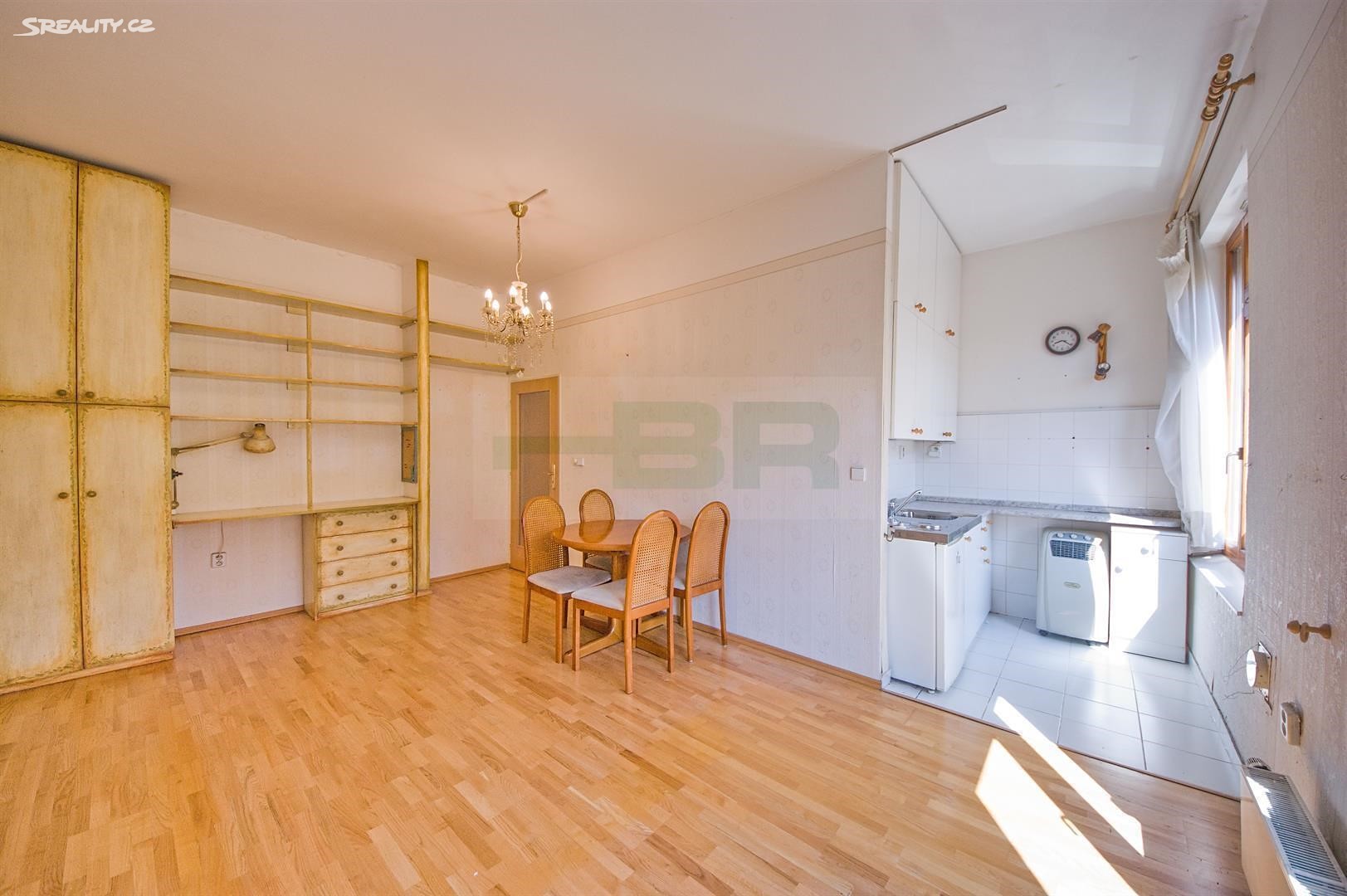 Prodej bytu 1+kk 27 m², Voroněžská, Praha 10 - Vinohrady