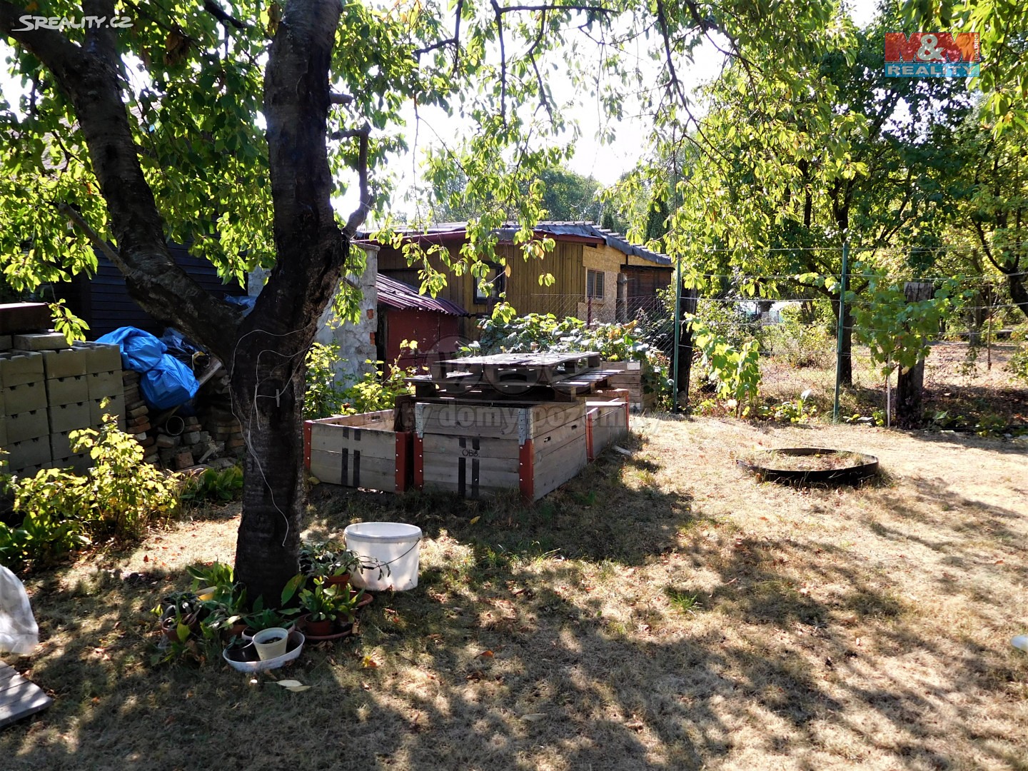 Prodej  chaty 400 m², pozemek 400 m², Chomutov, okres Chomutov