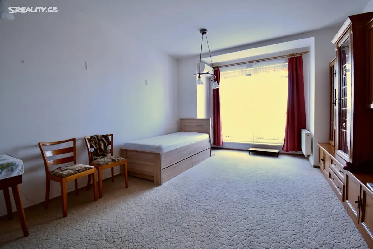 Pronájem bytu 1+kk 34 m², Handkeho, Olomouc - Nové Sady