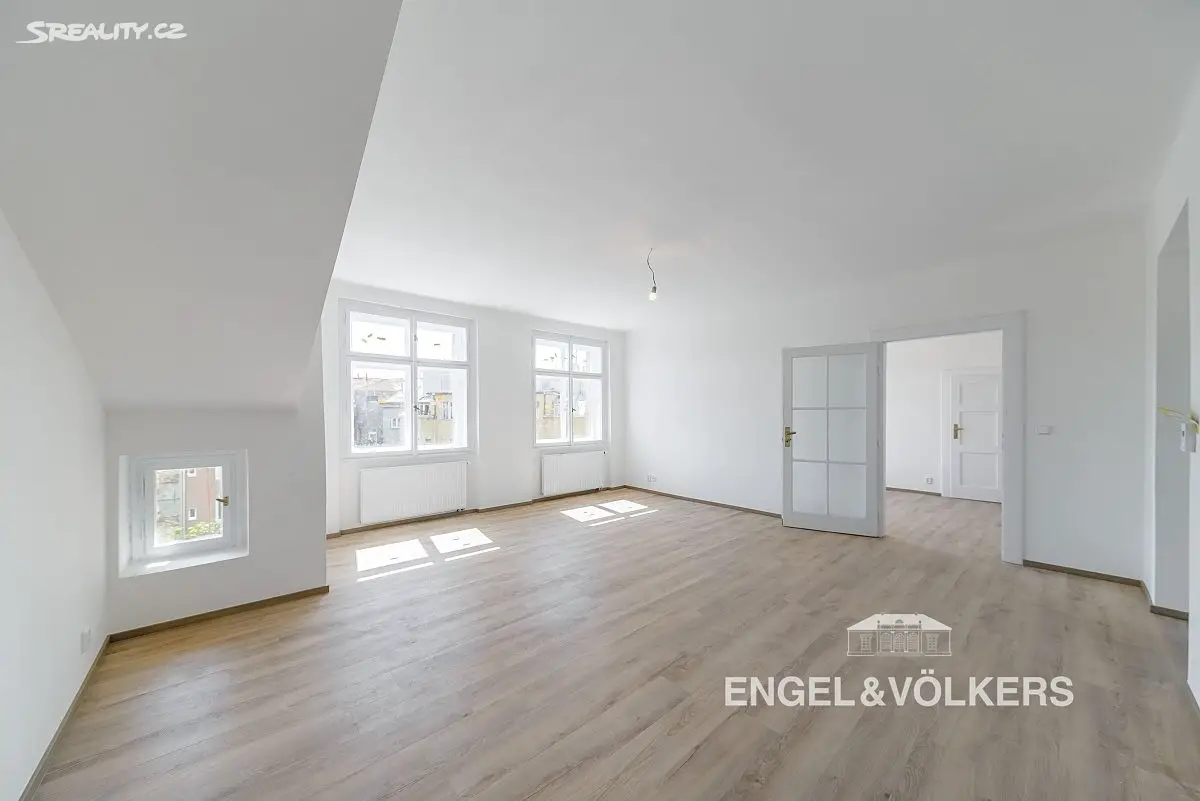 Pronájem bytu 2+1 75 m², Svatovítská, Praha 6 - Dejvice