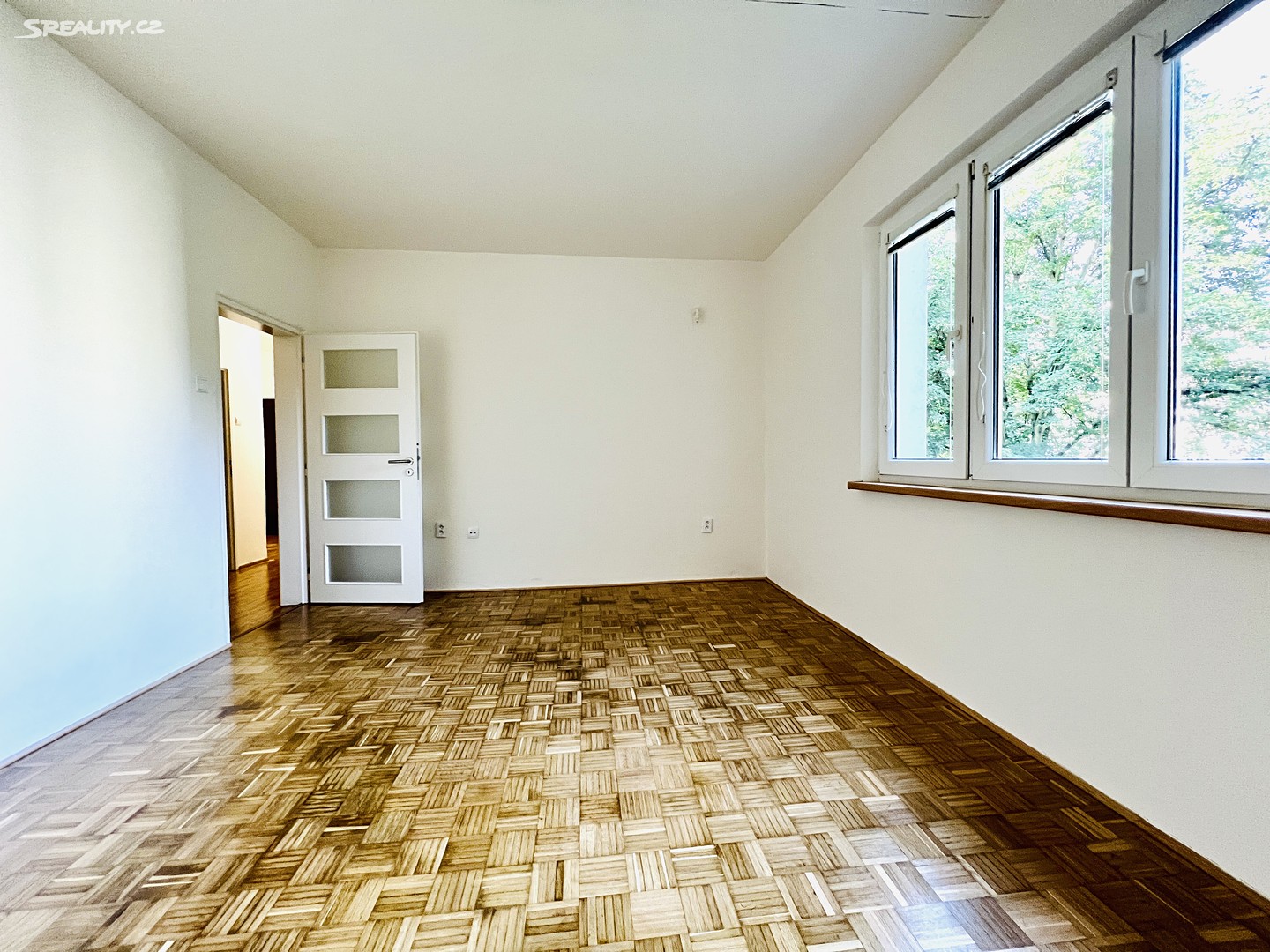 Pronájem bytu 2+1 57 m², Benešovo nábřeží, Zlín