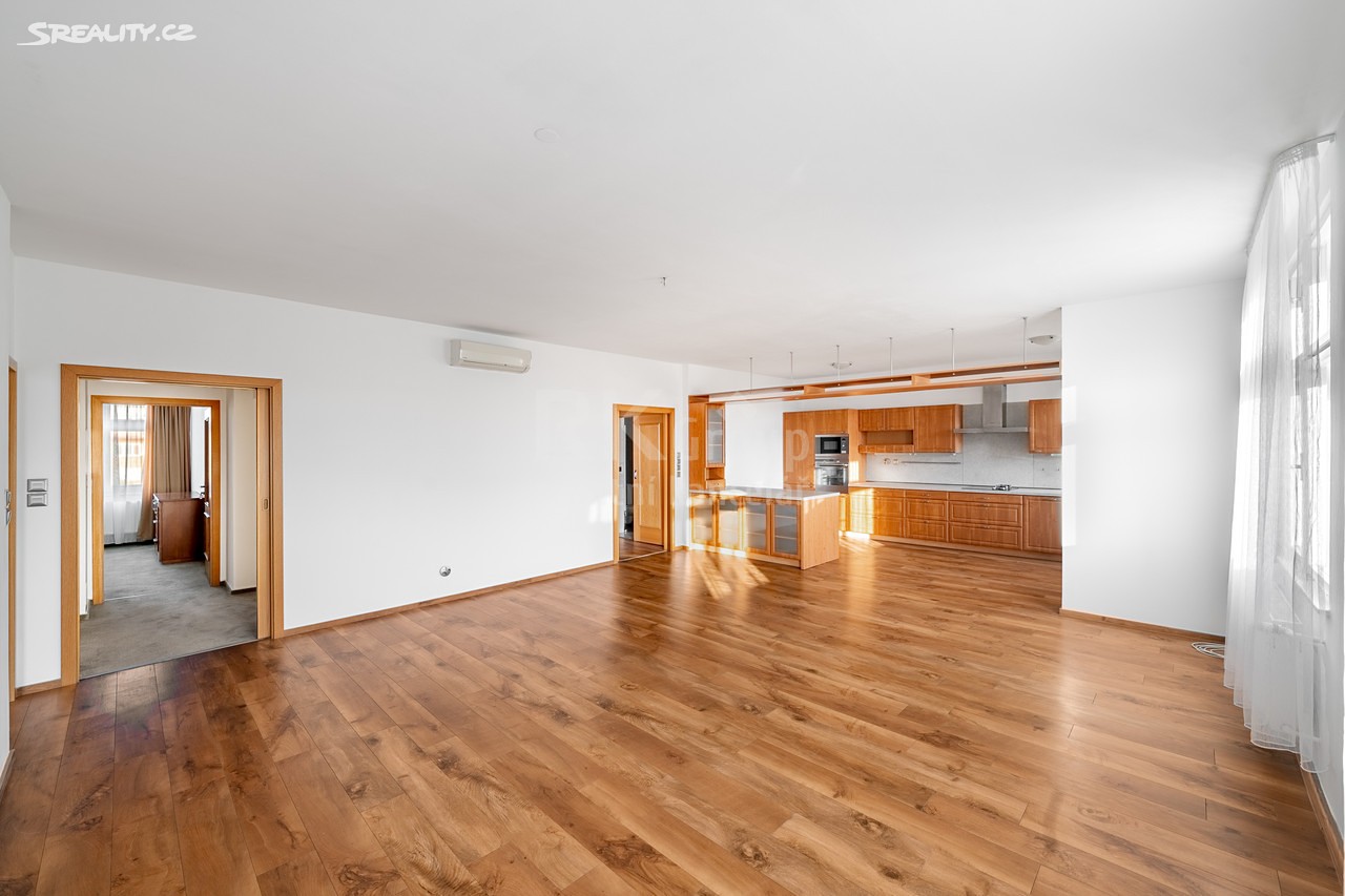 Pronájem bytu 4+kk 127 m², Na rozcestí, Praha 9 - Libeň