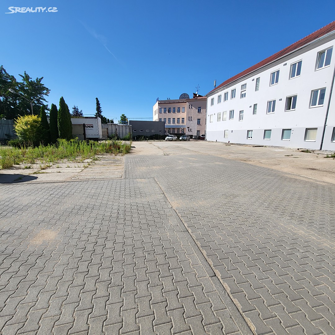 Pronájem  komerčního pozemku 2 827 m², Životského, Brno - Židenice