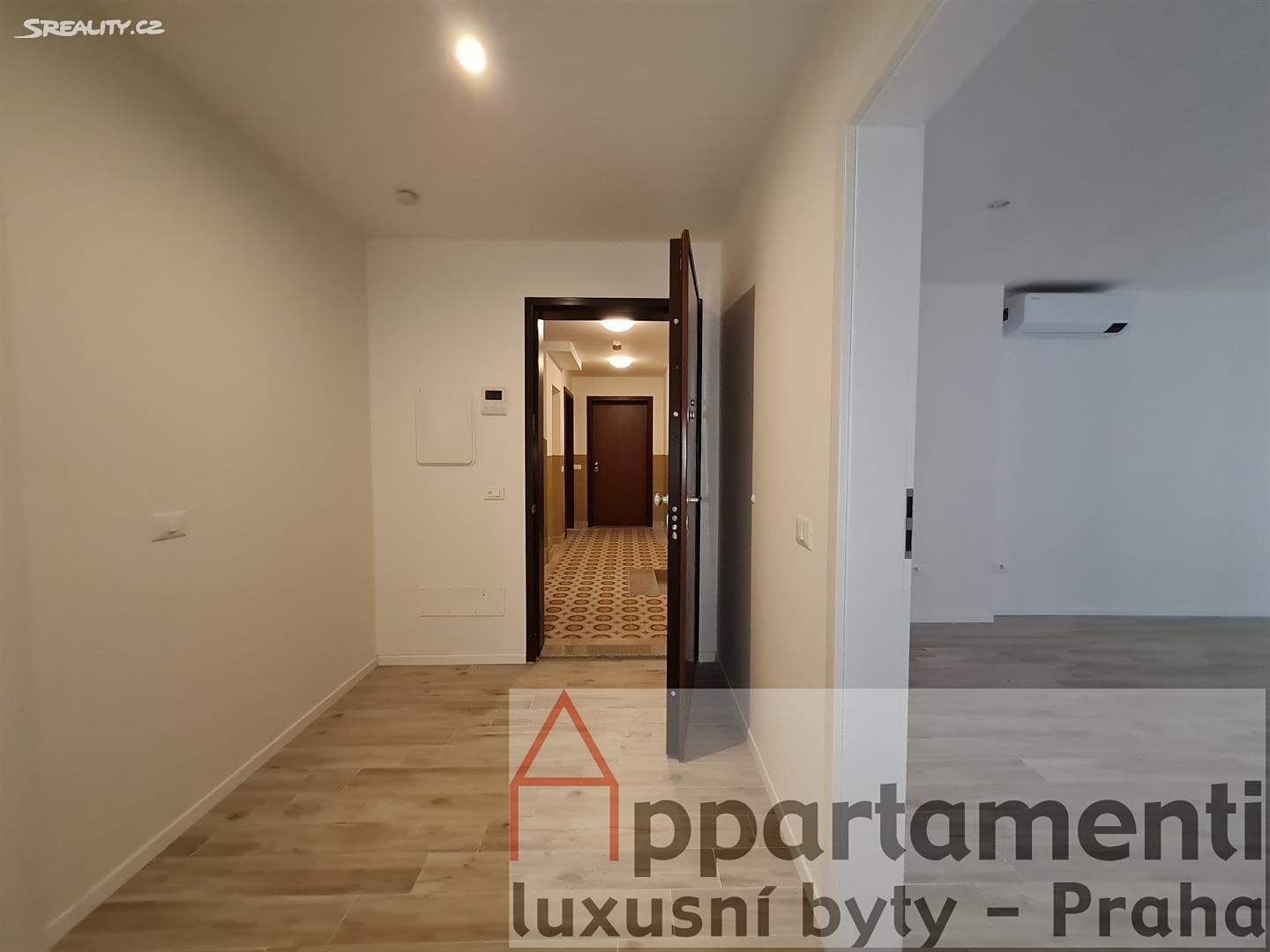 Prodej bytu 2+kk 48 m² (Podkrovní), Mánesova, Praha 2 - Vinohrady