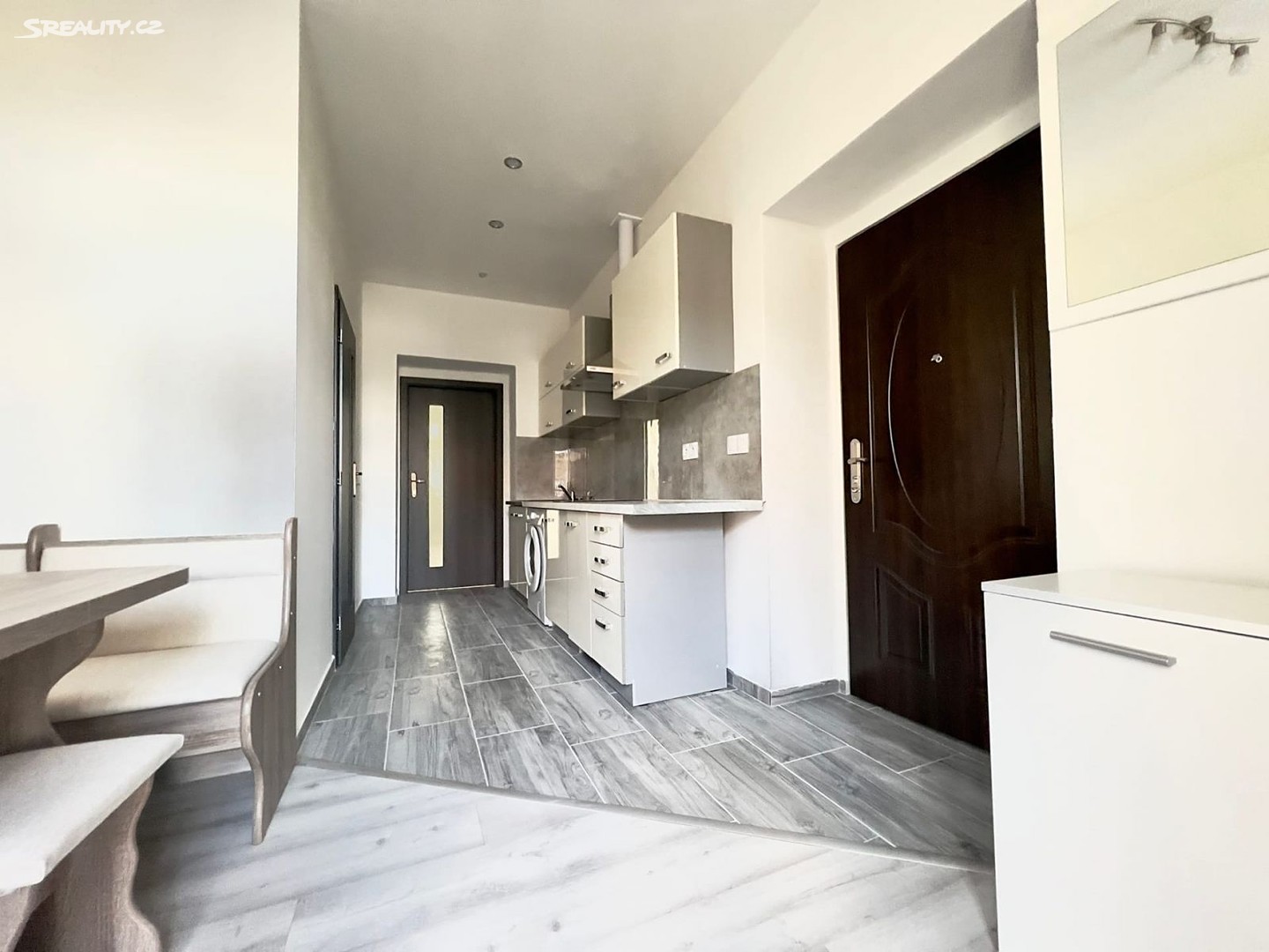 Pronájem bytu 1+1 40 m², Radlická, Praha 5 - Smíchov