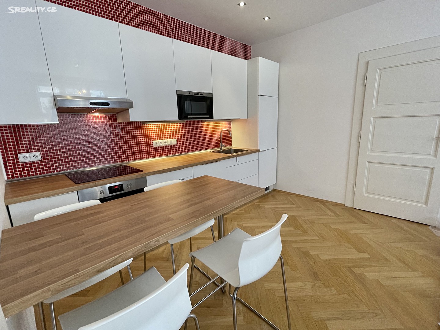 Pronájem bytu 2+kk 54 m², Buzulucká, Praha 6 - Dejvice