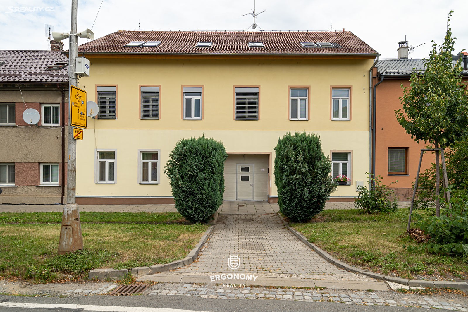 Prodej bytu 2+1 45 m² (Podkrovní), Řepčínská, Olomouc - Řepčín