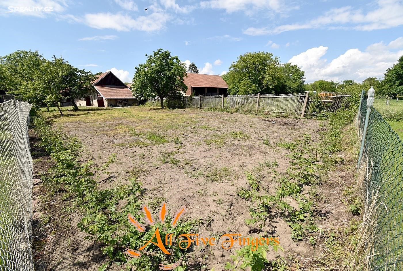 Prodej  vícegeneračního domu 280 m², pozemek 1 069 m², Nový Bydžov - Skochovice, okres Hradec Králové