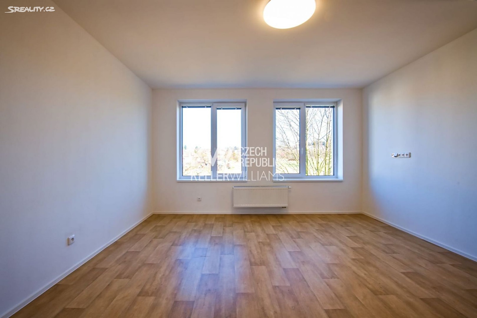 Pronájem bytu 1+kk 32 m², Týnská, Bernartice