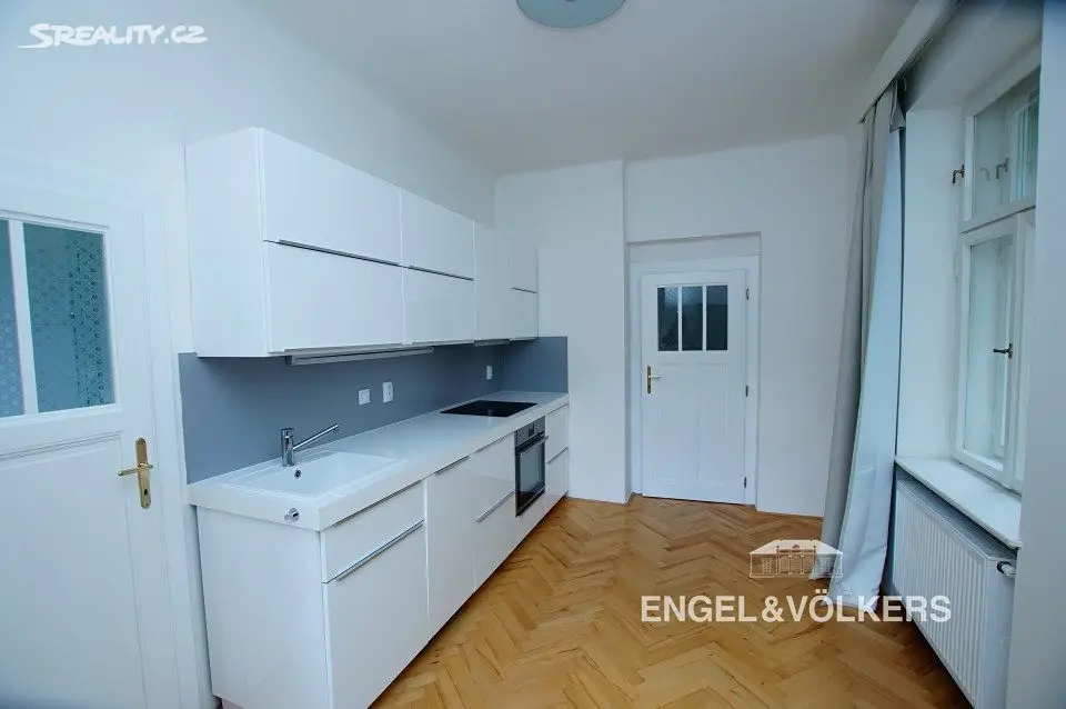 Pronájem bytu 2+1 69 m², Zapova, Praha 5 - Smíchov