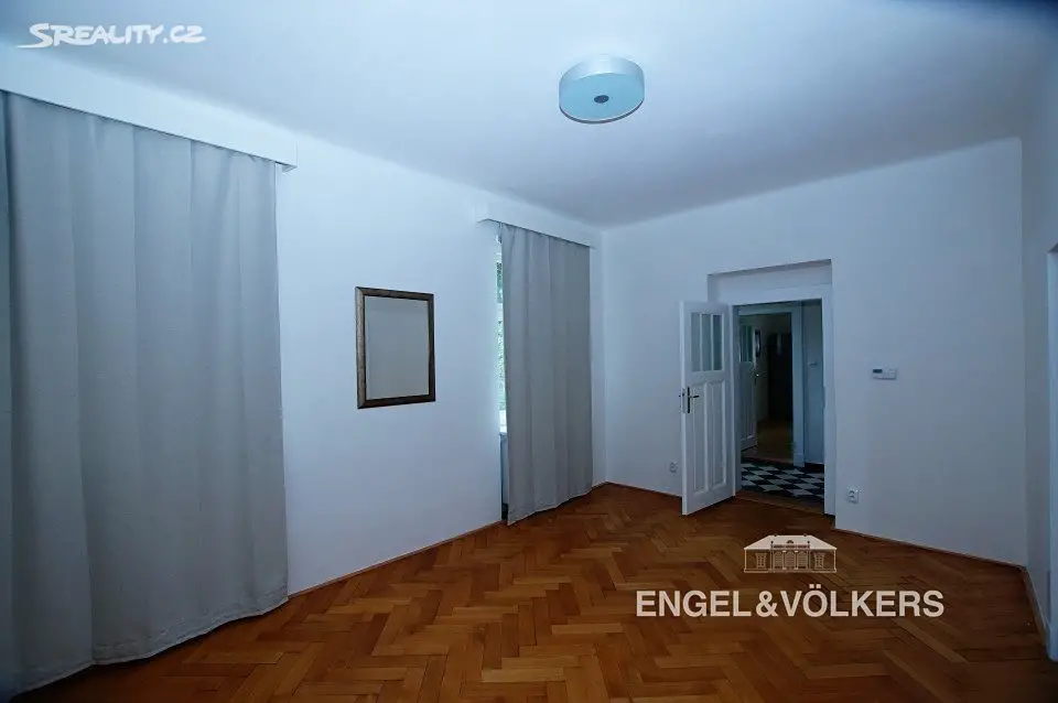 Pronájem bytu 2+1 69 m², Zapova, Praha 5 - Smíchov