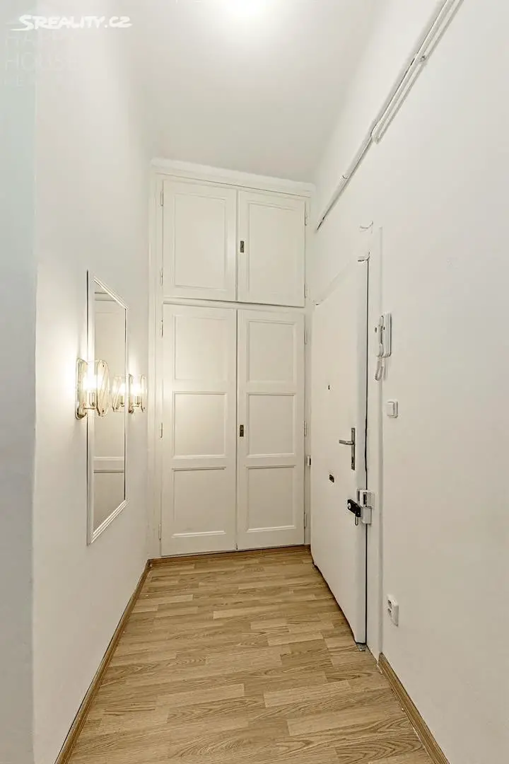 Pronájem bytu 2+1 56 m², Písecká, Praha 3 - Vinohrady
