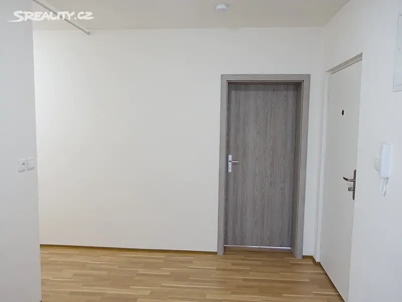 Pronájem bytu 2+kk 60 m², Věšínova, Ostrava - Zábřeh