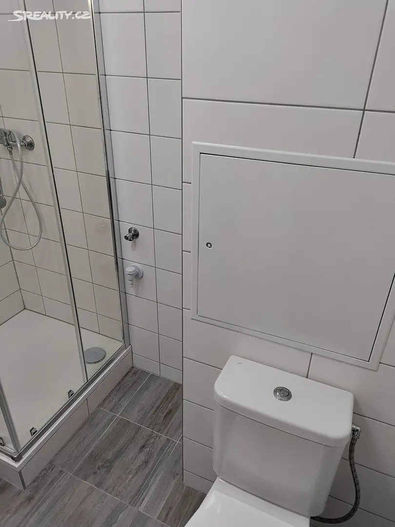 Pronájem bytu 2+kk 41 m², Nedvězská, Praha 10 - Strašnice