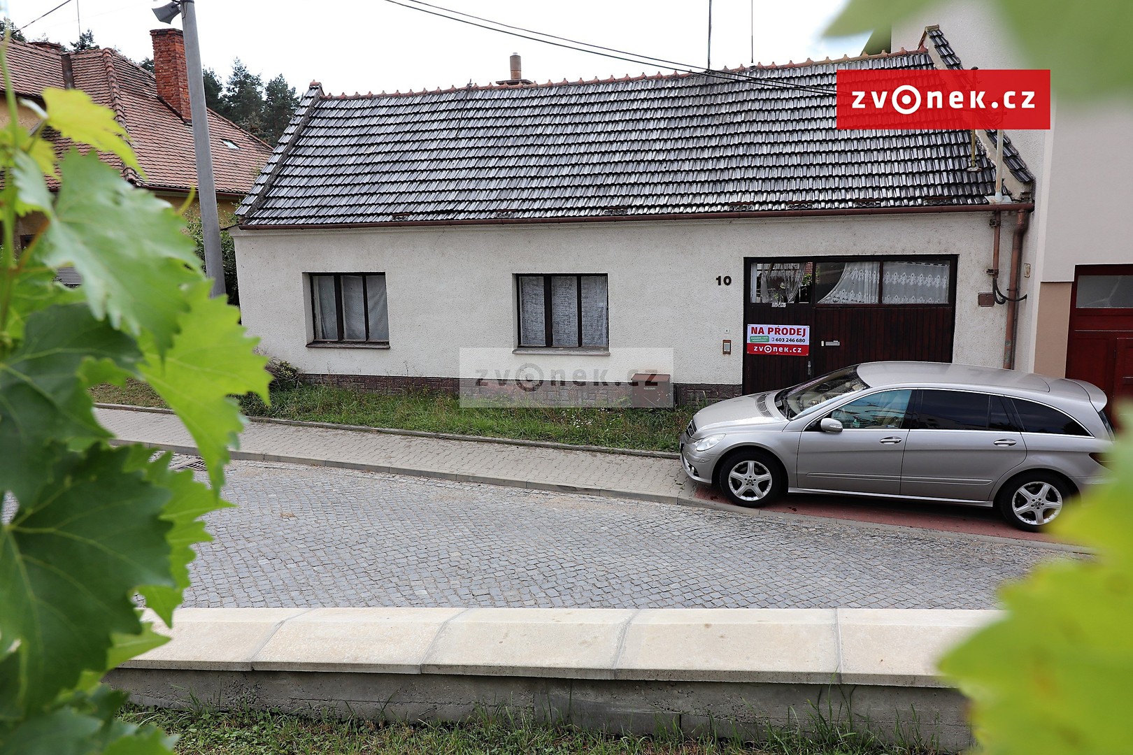 Prodej  rodinného domu 394 m², pozemek 1 205 m², Ořechov, okres Uherské Hradiště