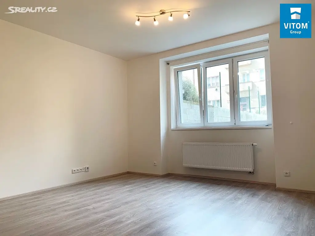 Pronájem bytu 1+kk 30 m², Vrchlického, Praha 5 - Košíře