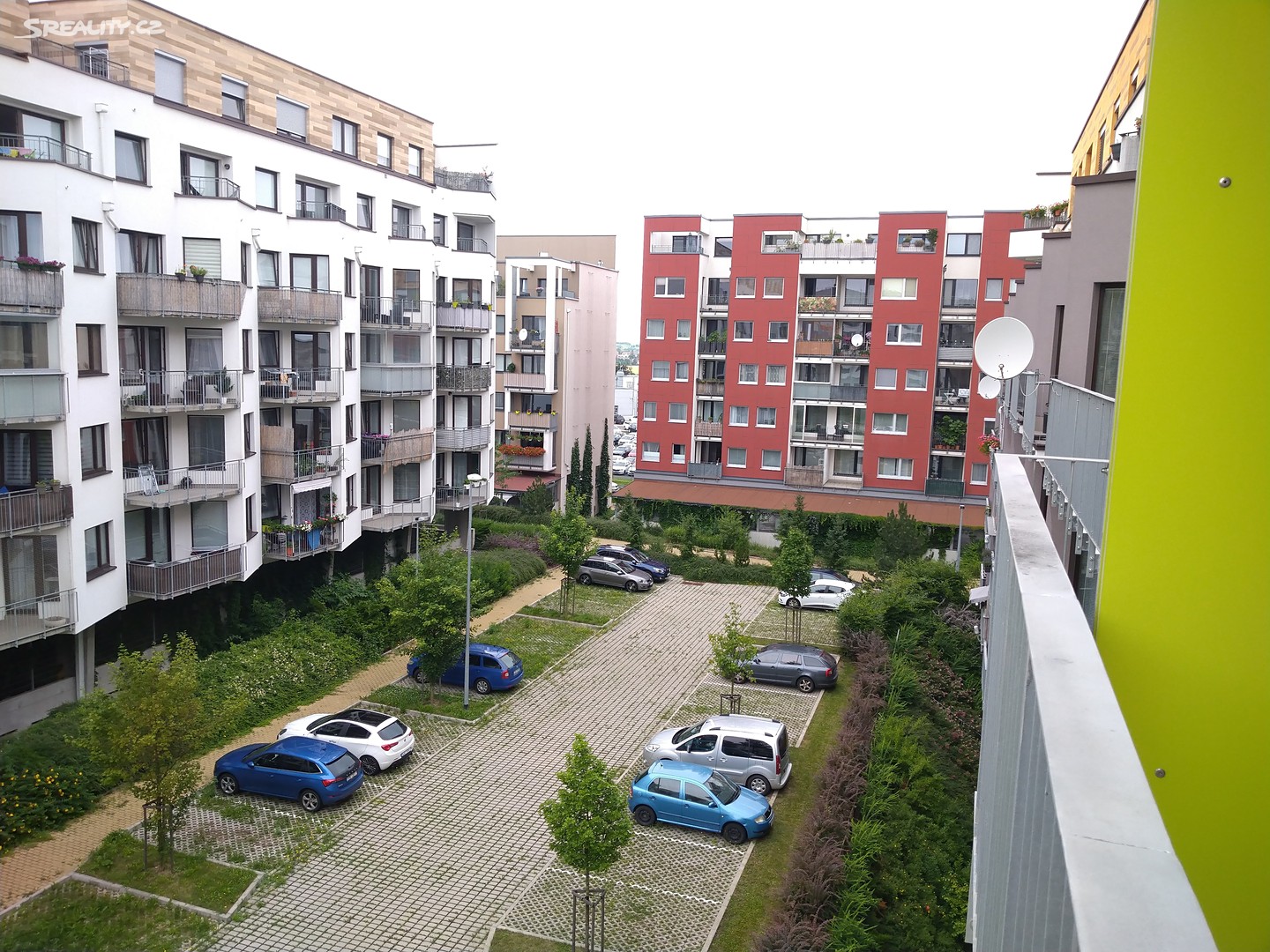 Pronájem bytu 1+kk 27 m², Zakšínská, Praha 9 - Střížkov