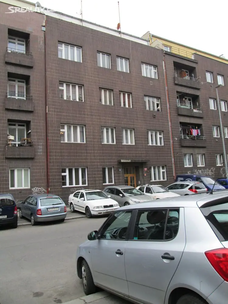 Pronájem bytu 2+1 75 m², V předpolí, Praha 10 - Strašnice