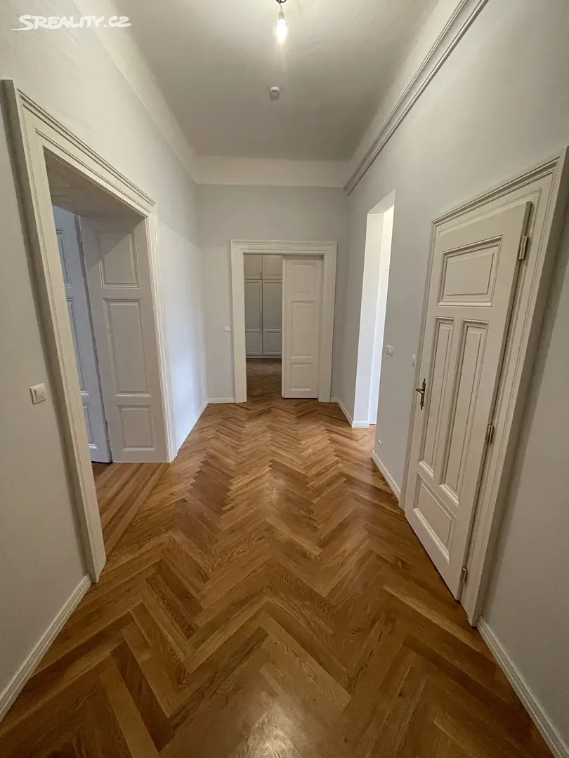 Pronájem bytu 3+1 116 m², Holečkova, Praha 5 - Smíchov