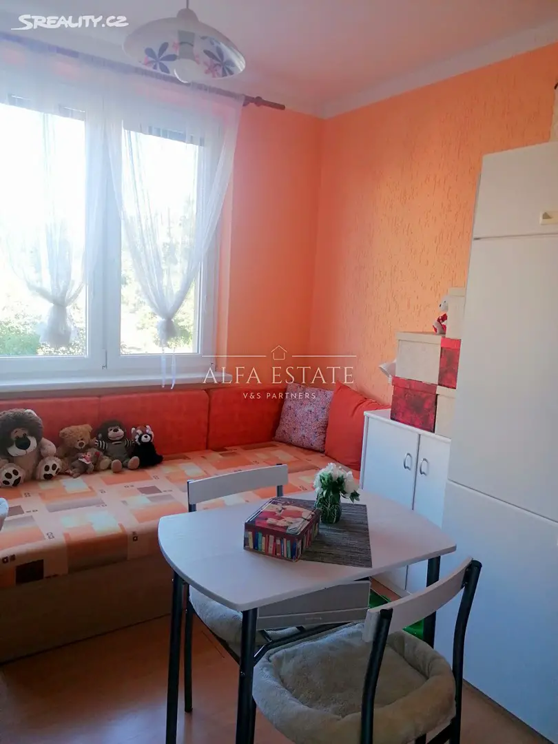 Prodej bytu 1+kk 18 m², Fibichova, Karlovy Vary - Stará Role