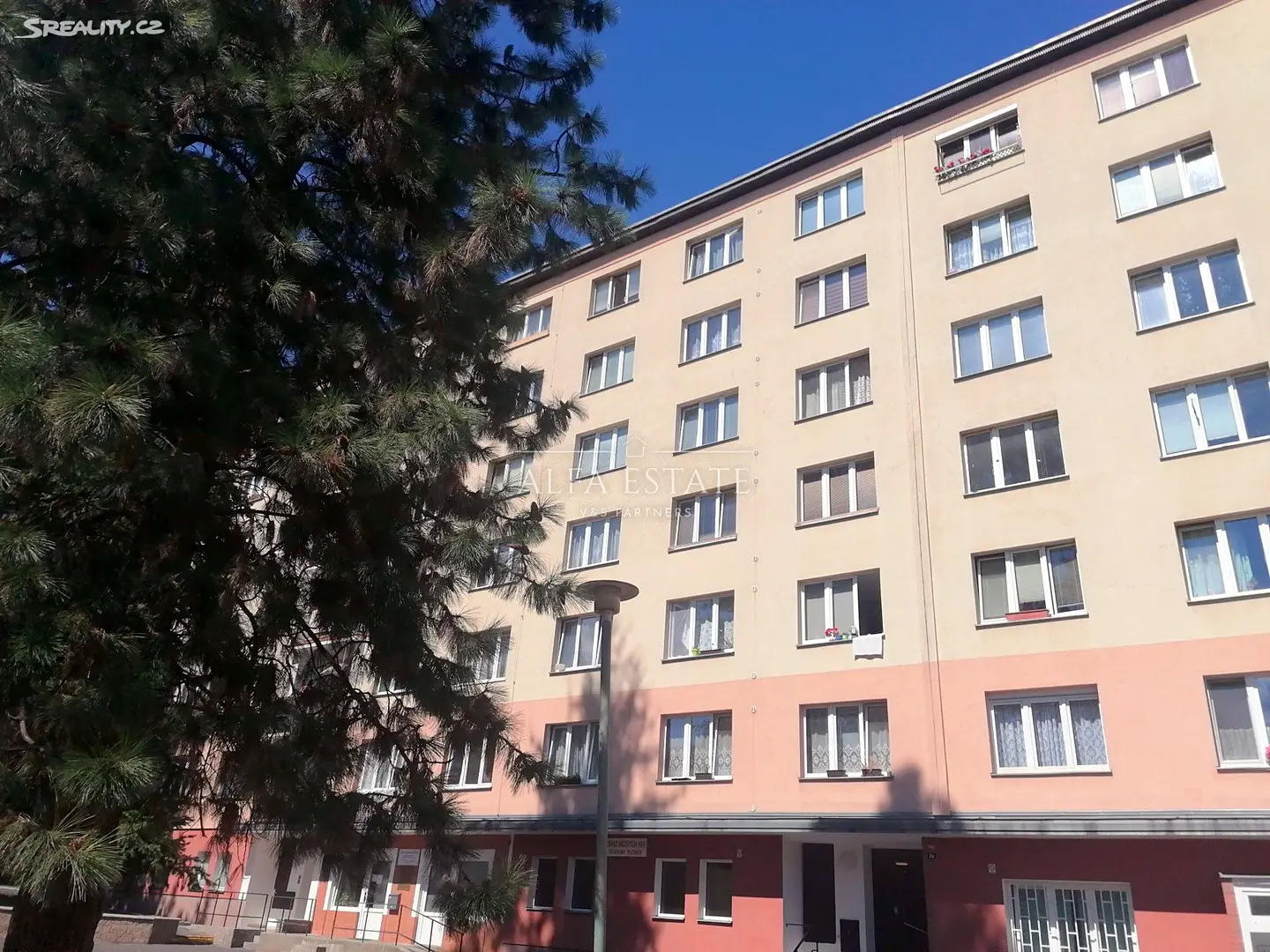 Prodej bytu 1+kk 18 m², Fibichova, Karlovy Vary - Stará Role