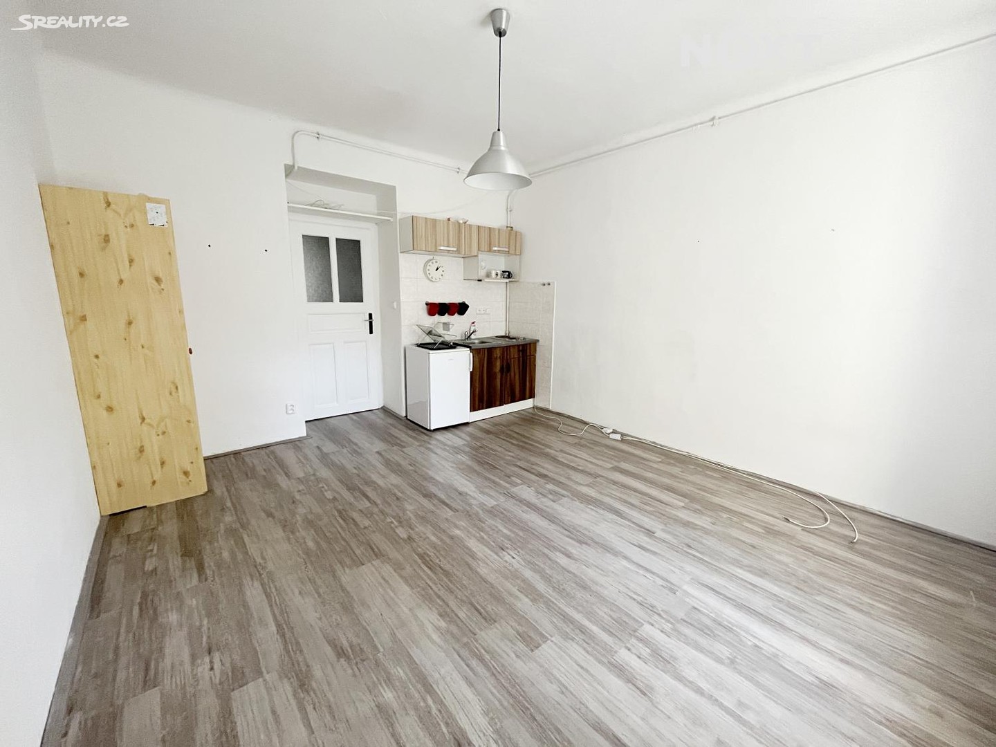 Pronájem bytu 1+kk 24 m², Horní, Praha 4 - Nusle