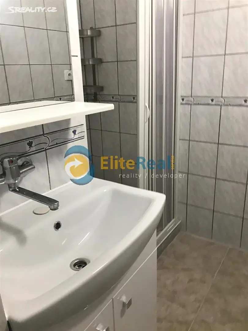 Pronájem bytu 2+1 58 m², Kmochova, Olomouc - Nová Ulice