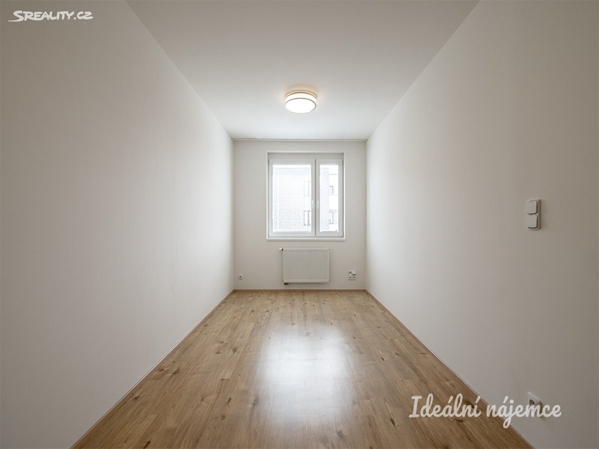 Pronájem bytu 3+1 69 m², Parmská, Praha 10 - Horní Měcholupy