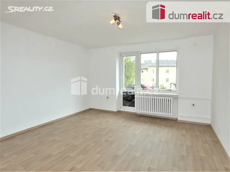 Prodej bytu 2+1 65 m², Lipová, Karlovy Vary - Dvory