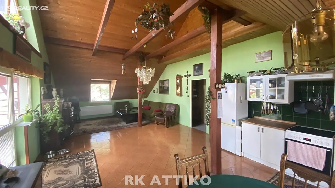 Prodej  rodinného domu 520 m², pozemek 1 150 m², Babice nad Svitavou, okres Brno-venkov