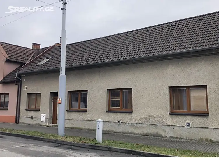 Prodej  stavebního pozemku 351 m², Dr. E. Beneše, Otrokovice