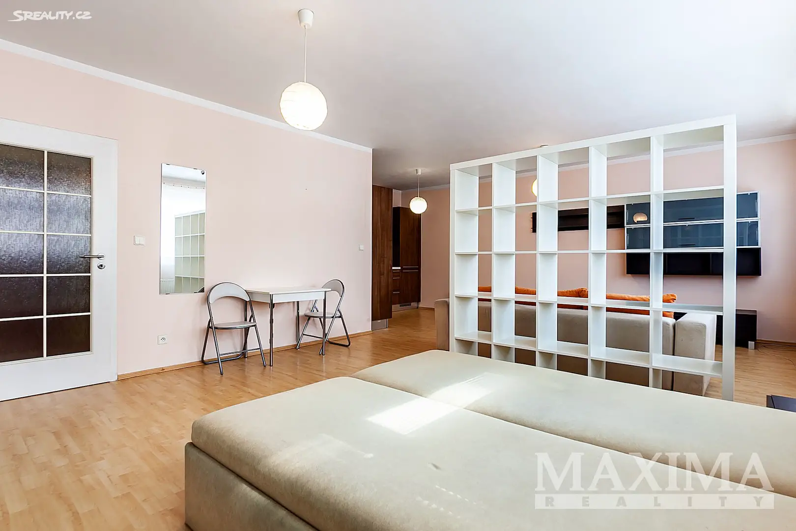 Pronájem bytu 1+kk 49 m², Na kopečku, Praha 8 - Libeň
