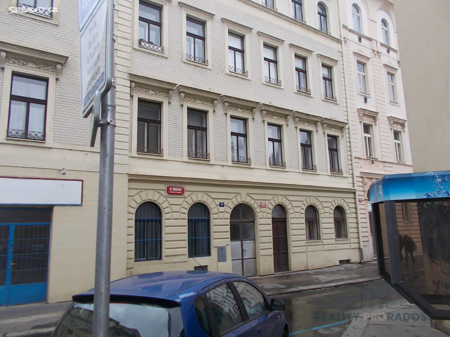 Pronájem bytu 2+1 65 m², U Trojice, Praha 5 - Smíchov