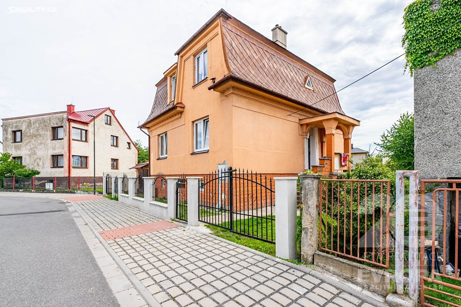 Prodej  rodinného domu 300 m², pozemek 1 100 m², J. Koczura, Bohumín - Starý Bohumín