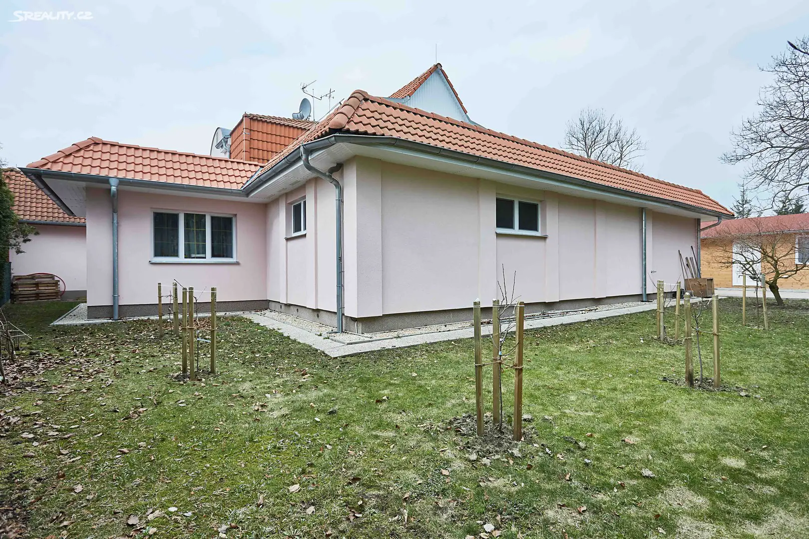 Prodej  rodinného domu 305 m², pozemek 975 m², Zlatá, Karlovy Vary - Rybáře