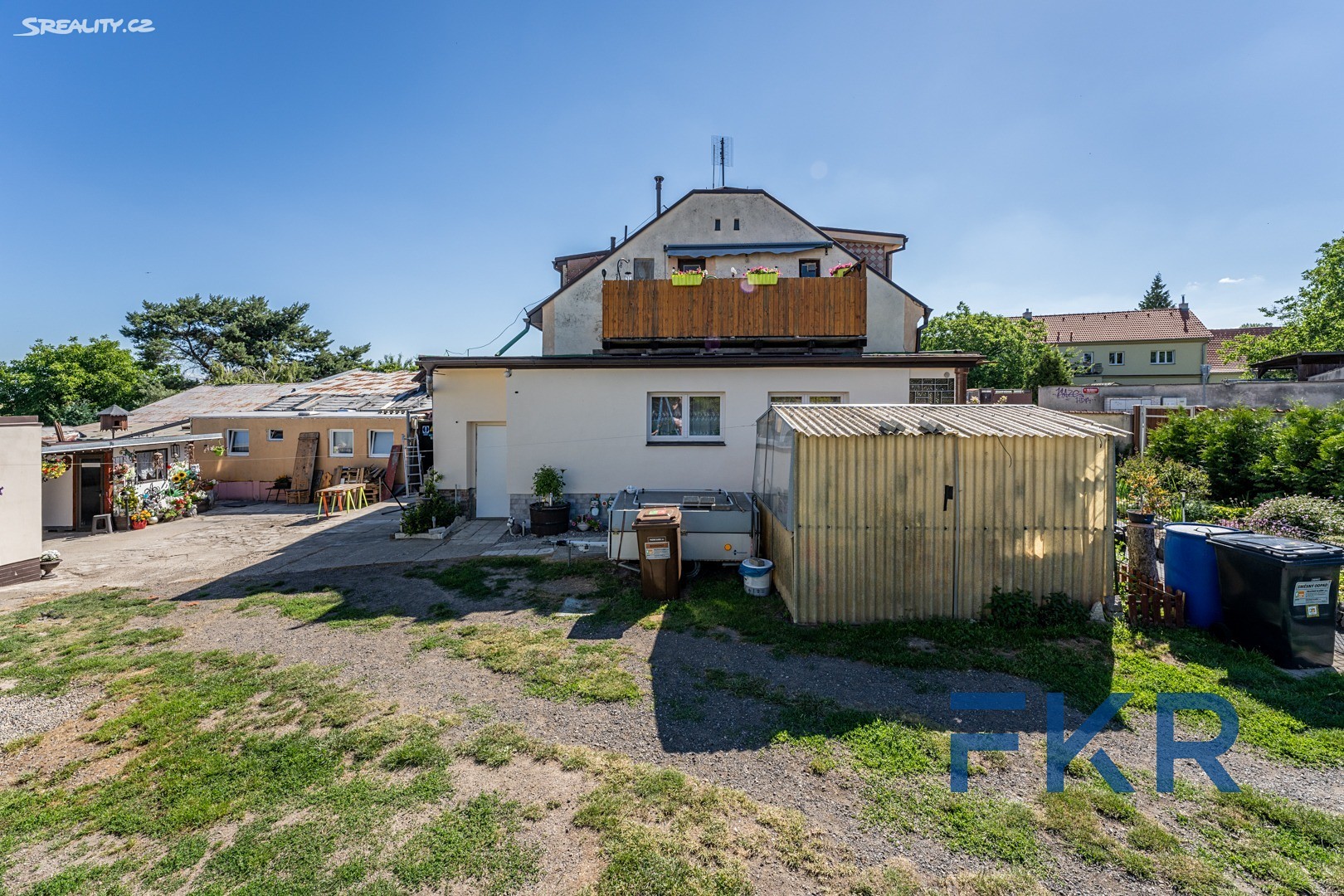 Prodej  stavebního pozemku 1 651 m², Hrozenkovská, Praha 5 - Zličín