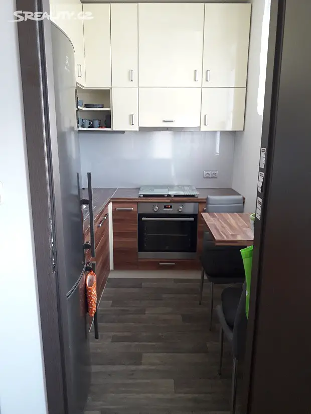 Pronájem bytu 1+1 45 m², Na Vsi, Pardubice - Černá za Bory