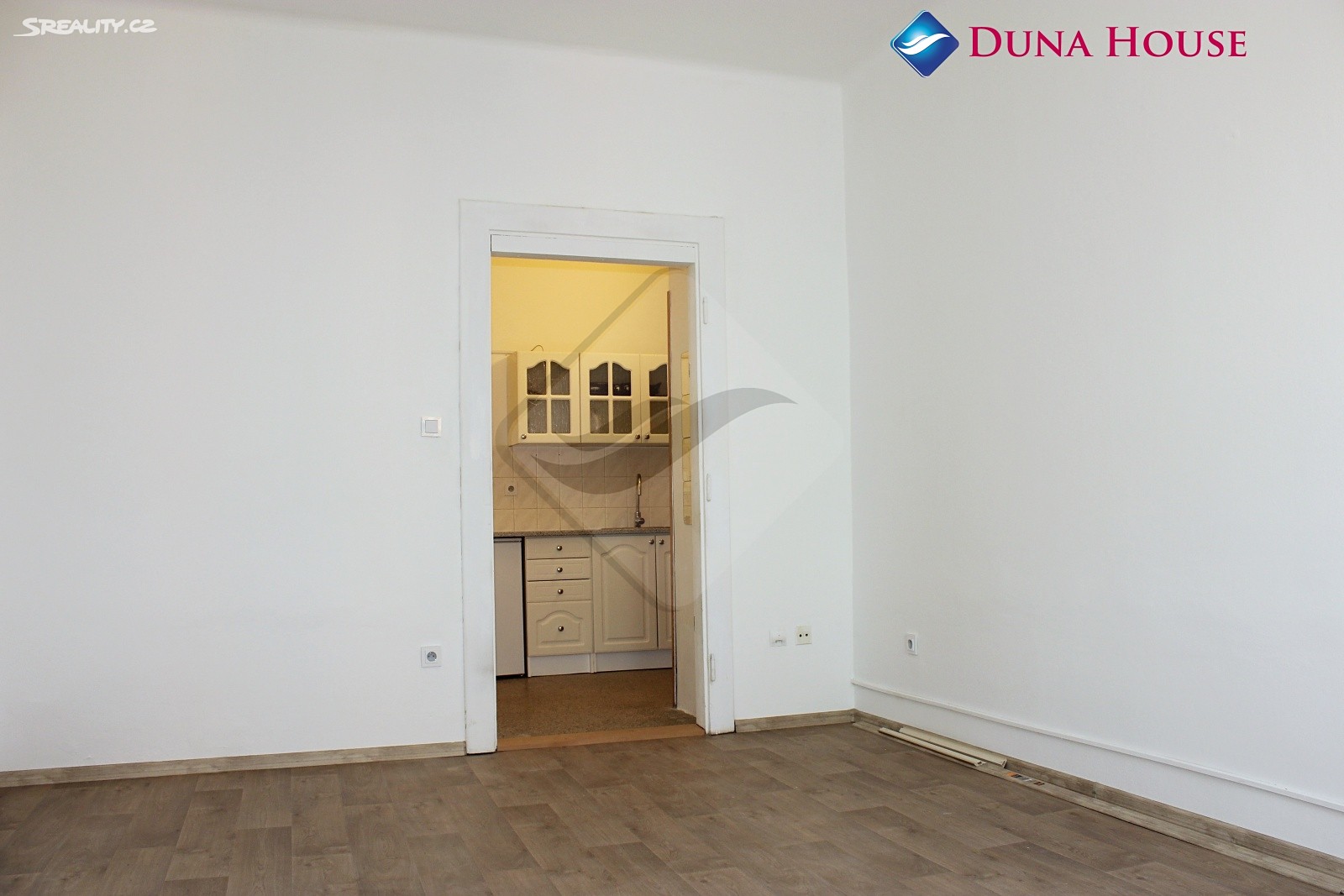 Pronájem bytu 1+1 27 m², Dolní, Praha 4 - Nusle