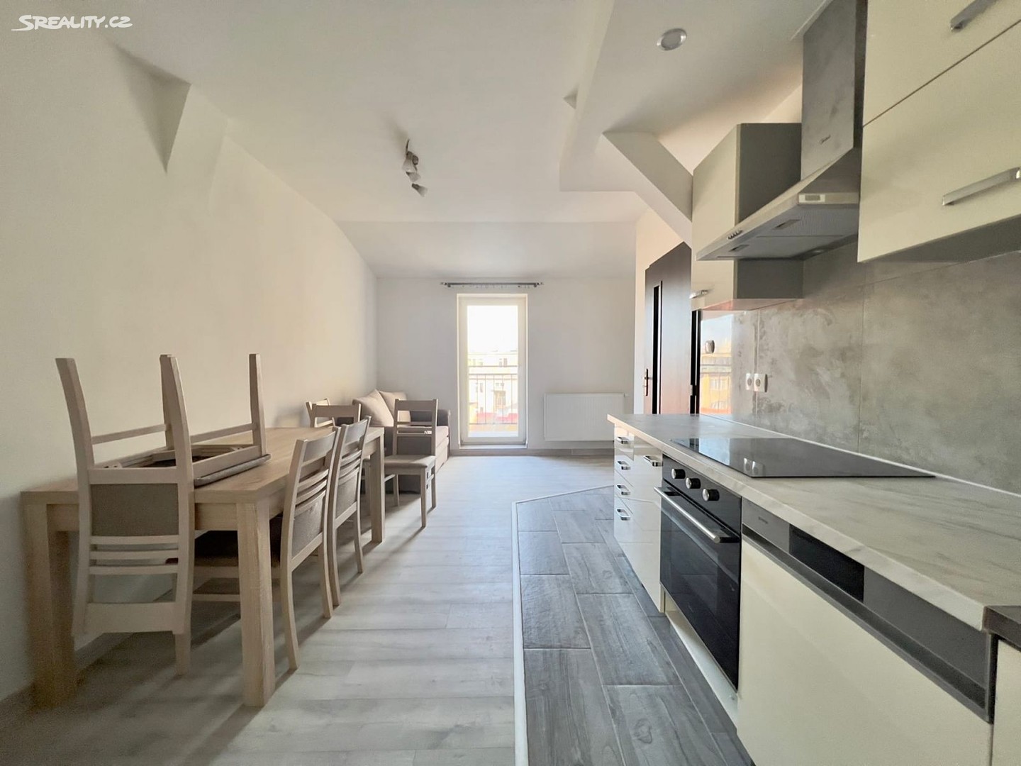 Pronájem bytu 3+kk 86 m², Radlická, Praha 5 - Smíchov