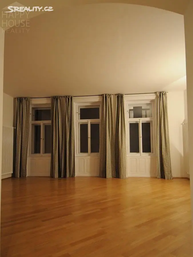 Pronájem bytu 4+1 126 m², Odborů, Praha 2 - Nové Město