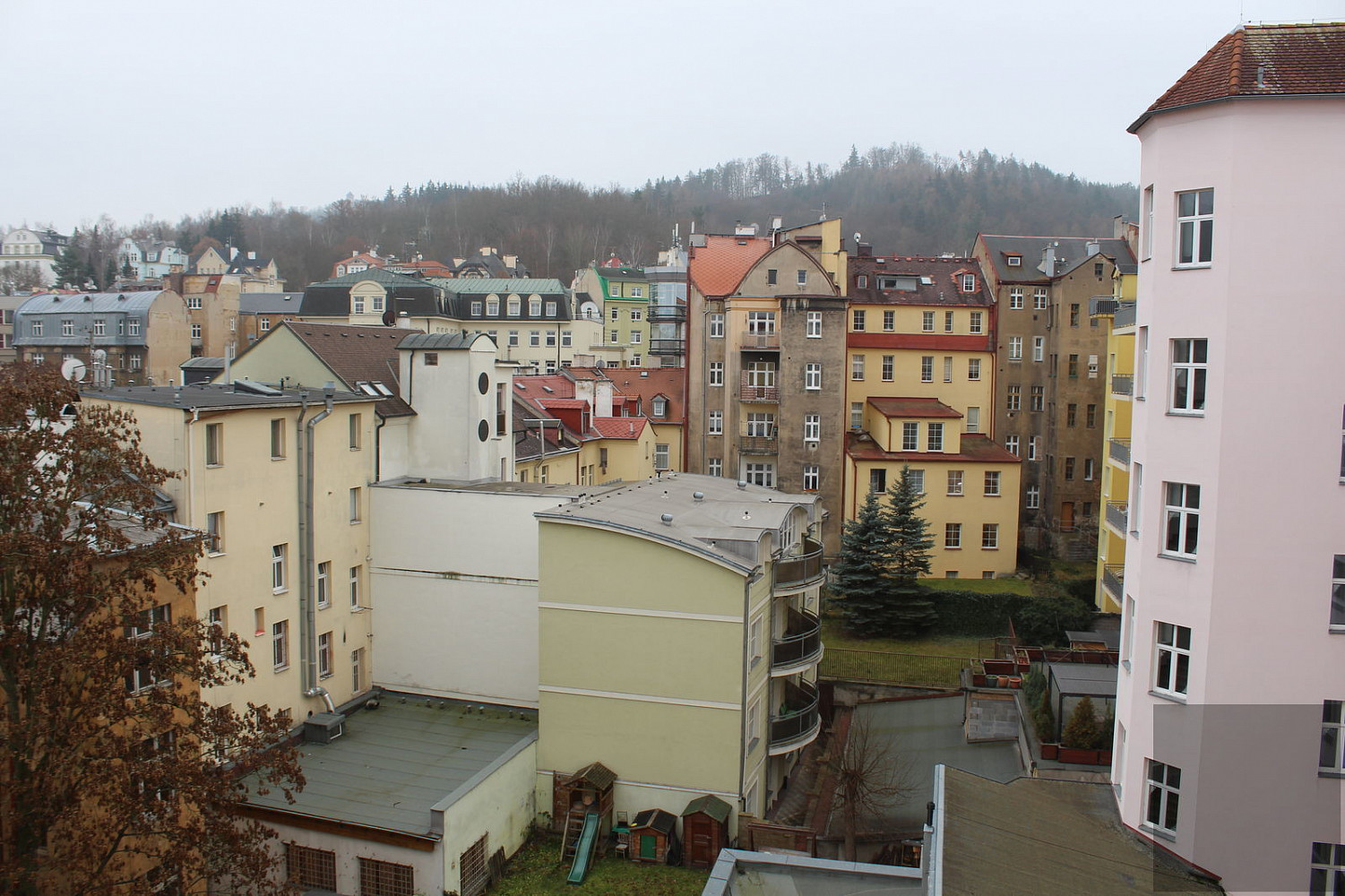 Varšavská, Karlovy Vary
