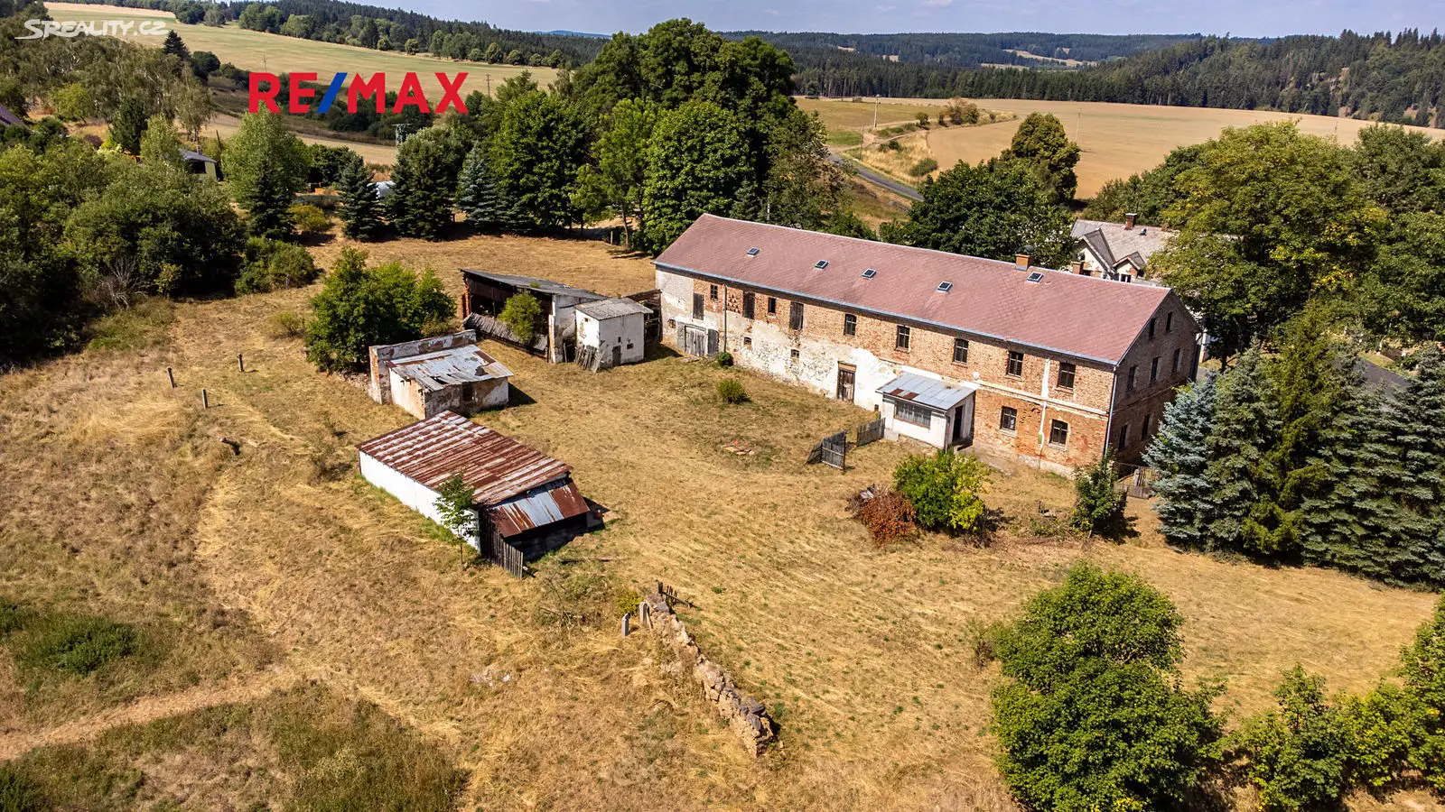 Prodej  zemědělské usedlosti 500 m², pozemek 172 683 m², Otročín, okres Karlovy Vary