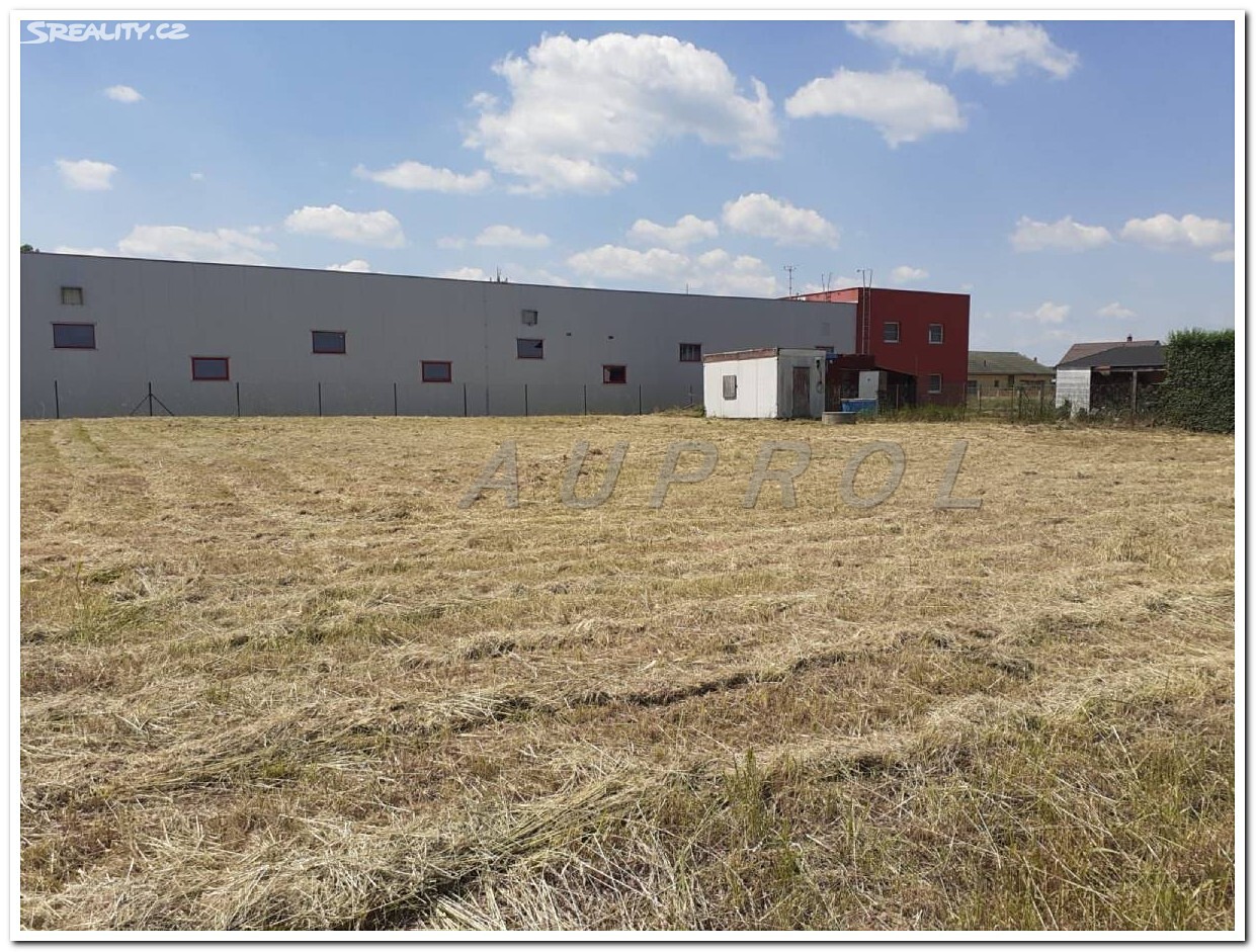 Prodej  stavebního pozemku 1 240 m², Libišany, okres Pardubice