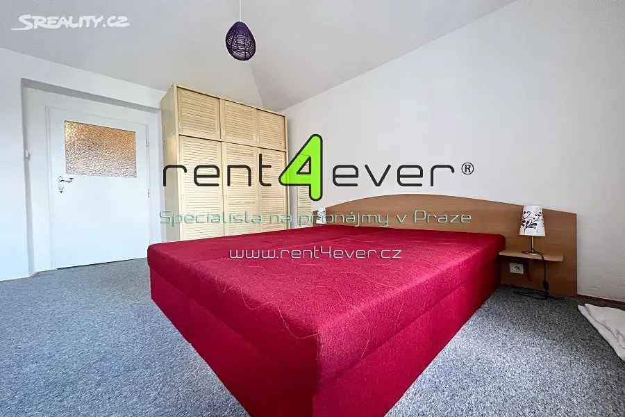 Pronájem bytu 1+1 36 m², Boleslavova, Praha 4 - Nusle