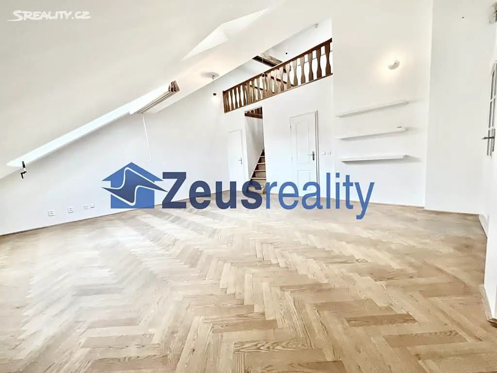 Pronájem bytu 1+1 72 m², V Kolkovně, Praha 1 - Staré Město